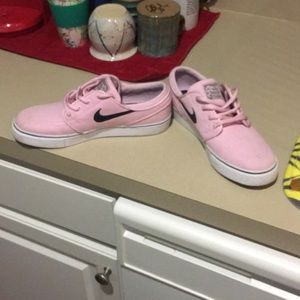 Nike Janoski